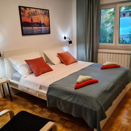Villa Rosa With Yard And Children'S Playground Tar-Vabriga Exteriör bild